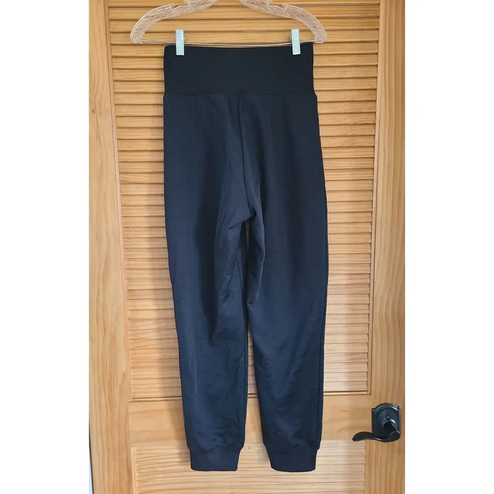 Nike black accentuating